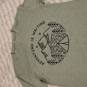 Soft Tshirt - Adventure is waiting